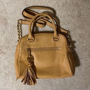 ⭐️100% Authentic Michael Kors crossbody/Top handle